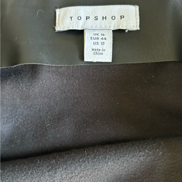 TOP SHOP : faux LEATHER mini - Picture 3 of 3